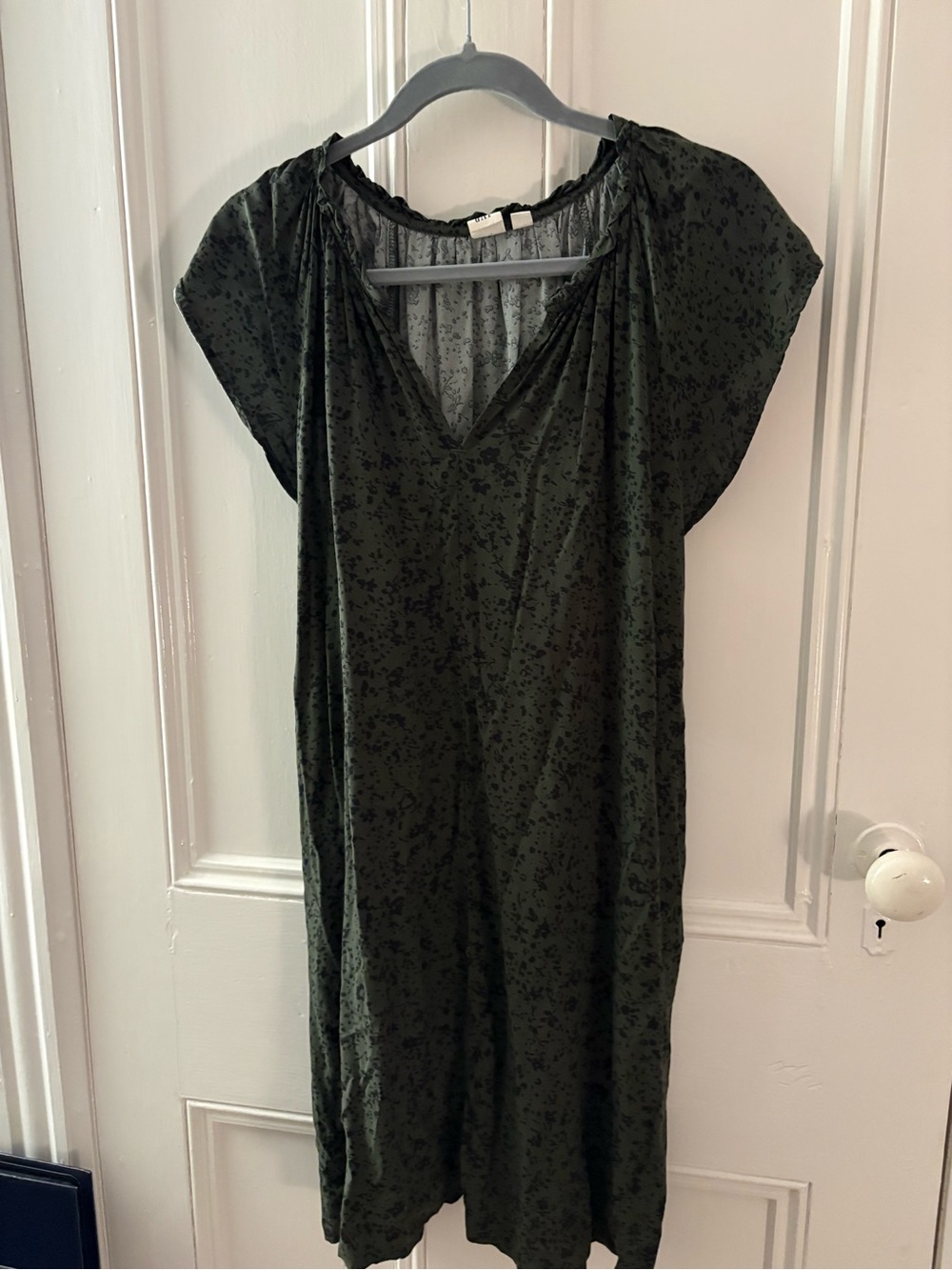GAP Olive Green Floral-Print V-Neck Midi Dress
